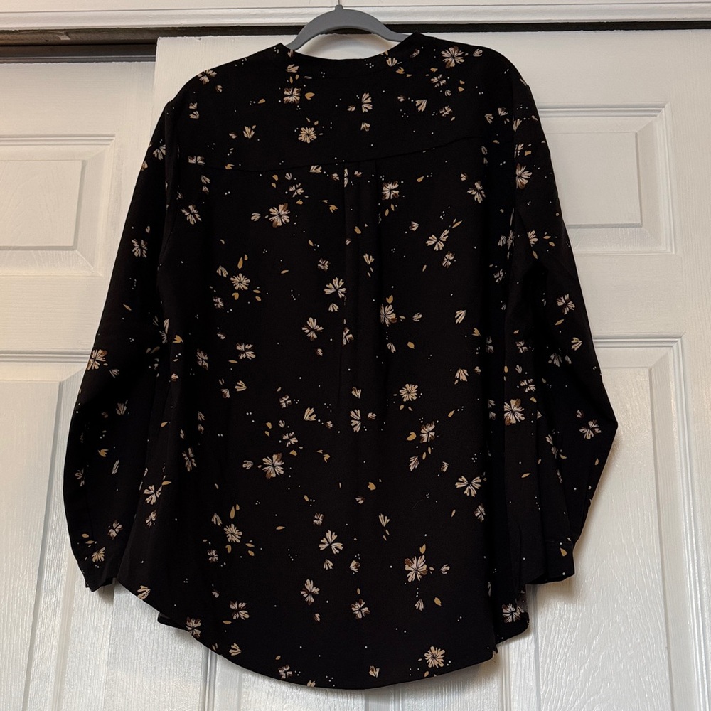 Hilary Radley Black Floral Blouse - Picture 4 of 4